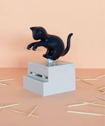 MILLION CARATS（ミリオンカラッツ）の「【1本ずつ取り出せる・衛生的収納】Balvi - Frisky トゥースピックホルダー -お辞儀する黒猫が差し出すユニークな爪楊枝ケース（キッチンツール）」