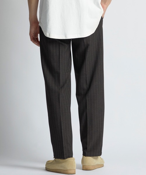 LANVIN en Bleu（ランバンオンブルー）の「ストライプ 2タック イージースラックス（スラックス・メンズ・チャコールグレー・46/48/50/52）」の5枚目の写真