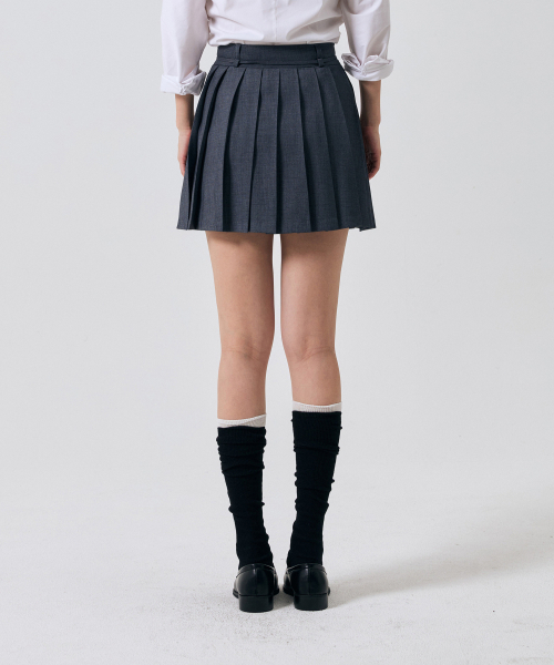 ARI(アリ)の「SWAN プリーツスカートパンツ / チャコール(スカート・レディース・チャコールグレー・SMALL/MEDIUM)」の3枚目の写真