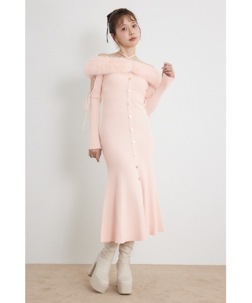 rienda(リエンダ)の「フェイクファードッキングオープンスリーブワンピース 秋服 冬服(ワンピース・レディース・ピンク/ライトブラック/キャメル・FREE)」の3枚目の写真