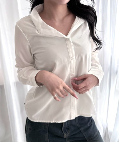 merrylatte(メリーラテ)の「Vネック 長袖シャツブラウス(シャツ/ブラウス・レディース・ホワイト・M/S)」の4枚目の写真