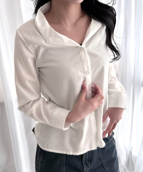 merrylatte(メリーラテ)の「Vネック 長袖シャツブラウス(シャツ/ブラウス・レディース・ホワイト・M/S)」の5枚目の写真
