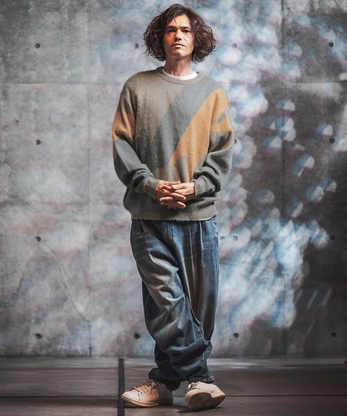 GLIMCLAP（グリムクラップ）の「mn3308-Faux Mohair Color-Block Knit Sweater ニット(212-045-gla-cg)（ニット/セーター・メンズ・チャコール/ライトグレー/ブラック/キナリ・L/M/S）」の21枚目の写真