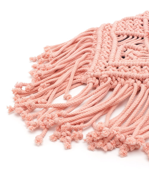 X-girl(エックスガール)の「【mini掲載】MACRAME SHOULDER BAG /ショルダーバッグ/ななめがけ/編みバッグ/ボヘミアン/トレンド(ショルダーバッグ・レディース・ホワイト/ピンク・ONE SIZE)」の4枚目の写真