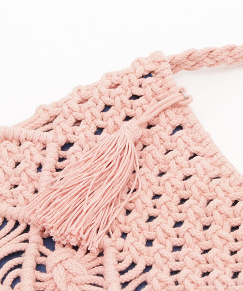 X-girl(エックスガール)の「【mini掲載】MACRAME SHOULDER BAG /ショルダーバッグ/ななめがけ/編みバッグ/ボヘミアン/トレンド(ショルダーバッグ・レディース・ホワイト/ピンク・ONE SIZE)」の5枚目の写真