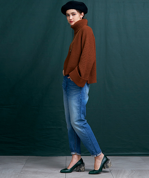 UNITED TOKYO(ユナイテッドトウキョウ)の「ワイドスリーブニットプルオーバー(ニット/セーター・レディース・ブラウン/グレー/アイボリー・FREE)」の4枚目の写真