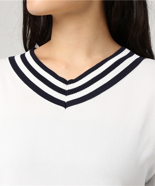 BLUE LABEL CRESTBRIDGE(ブルーレーベルクレストブリッジ)の「フレアスリーブ ニットワンピース(ワンピース・レディース・ネイビー/オフホワイト・38)」の7枚目の写真