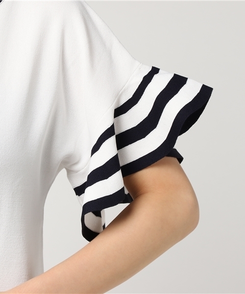 BLUE LABEL CRESTBRIDGE(ブルーレーベルクレストブリッジ)の「フレアスリーブ ニットワンピース(ワンピース・レディース・ネイビー/オフホワイト・38)」の8枚目の写真