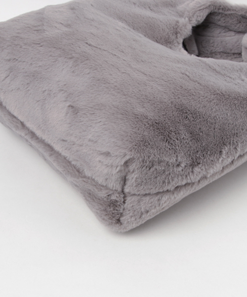 MERLOT（メルロー）の「ファーラウンドトートバッグ120-1437（トートバッグ・レディース・アイボリー/ブラック/ベージュ/グレー・FREE）」の9枚目の写真