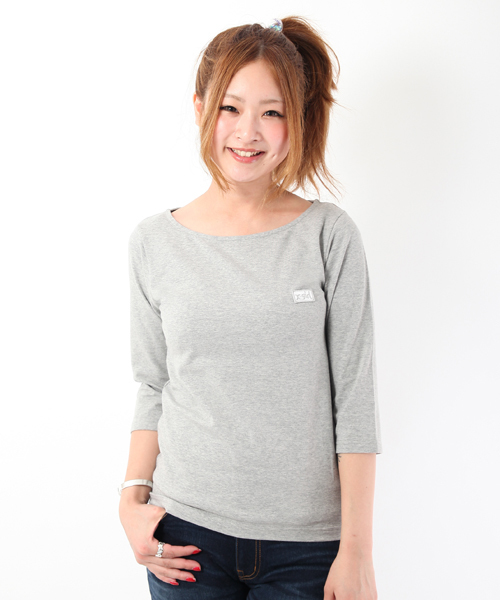 X-girl（エックスガール）の「BASIC H/S TEE（Tシャツ/カットソー・レディース・ホワイト/ブラック/アッシュグレー/ピンク・1/2）」の3枚目の写真