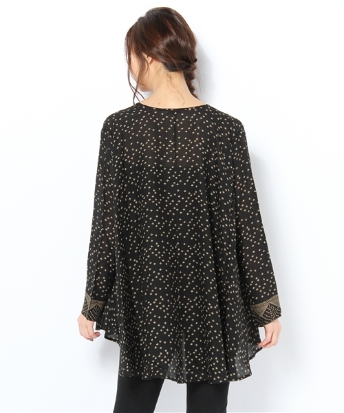 NANO universe(ナノユニバース)の「MES DEMOISELLES/Elza TOPS(シャツ/ブラウス・レディース・ホワイト/ブラック・36)」の4枚目の写真