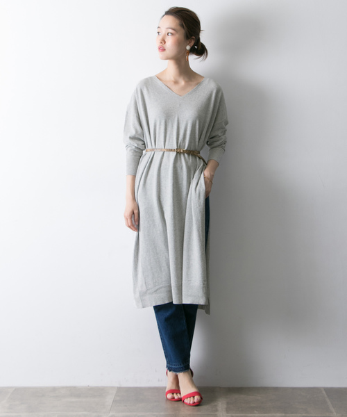URBAN RESEARCH(アーバンリサーチ)の「サイドスリットニットチュニック(ニット/セーター・レディース・ネイビー/グレー/ライトベージュ・FREE)」の1枚目の写真