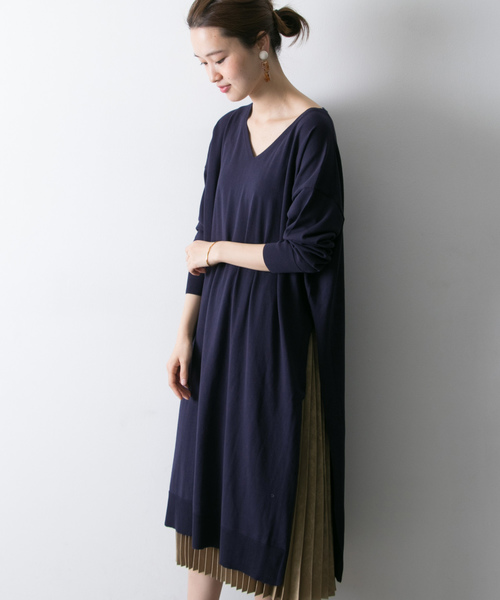 URBAN RESEARCH(アーバンリサーチ)の「サイドスリットニットチュニック(ニット/セーター・レディース・ネイビー/グレー/ライトベージュ・FREE)」の11枚目の写真