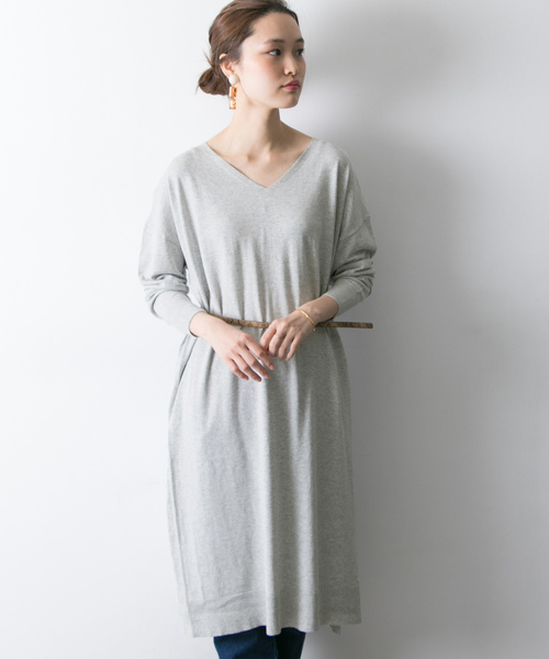 URBAN RESEARCH(アーバンリサーチ)の「サイドスリットニットチュニック(ニット/セーター・レディース・ネイビー/グレー/ライトベージュ・FREE)」の9枚目の写真