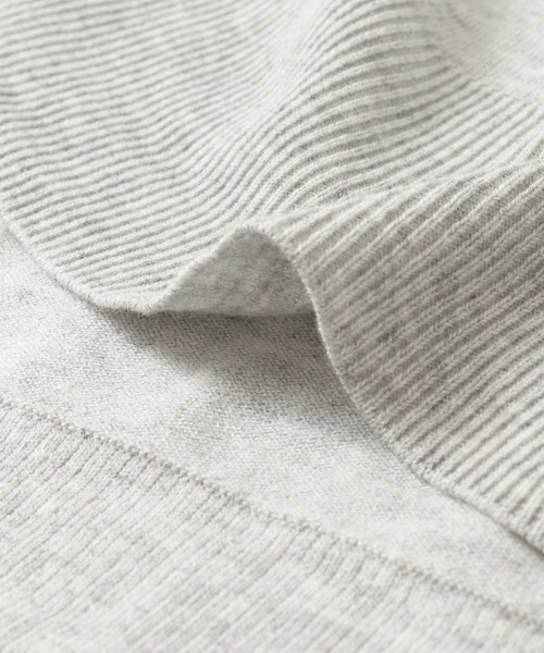 URBAN RESEARCH(アーバンリサーチ)の「サイドスリットニットチュニック(ニット/セーター・レディース・ネイビー/グレー/ライトベージュ・FREE)」の18枚目の写真