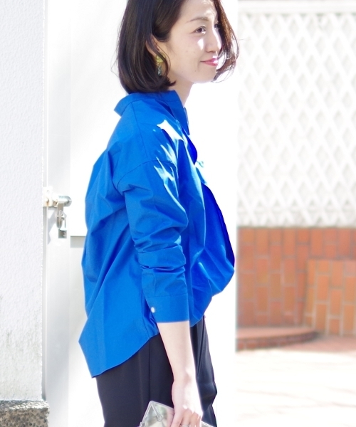 NARACAMICIE（ナラカミーチェ）の「フロントギャザーヘム長袖ブラウス（シャツ/ブラウス・レディース・ホワイト/カーキ/ブルー・MEDIUM）」の8枚目の写真