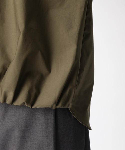 NARACAMICIE（ナラカミーチェ）の「フロントギャザーヘム長袖ブラウス（シャツ/ブラウス・レディース・ホワイト/カーキ/ブルー・MEDIUM）」の14枚目の写真