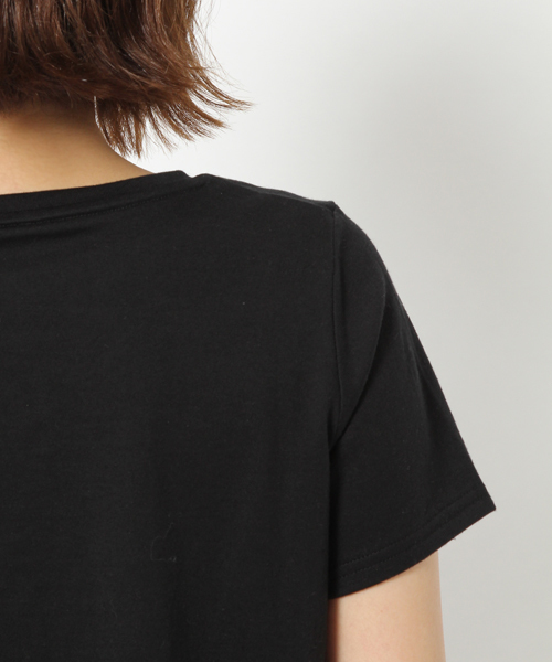 laboratory work(ラボラトリーワーク)の「シンプルVネック コットンTシャツ(Tシャツ/カットソー・レディース・オフホワイト/ブラック/グリーン・MEDIUM)」の10枚目の写真