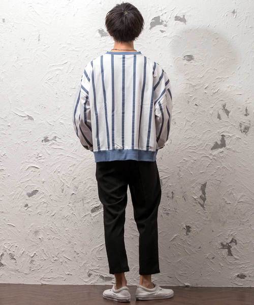 MinoriTY（マイノリティ）の「ビッグシルエットクルーネック長袖スウェット トレーナー ルーズ（スウェット・メンズ・ホワイト/ブラック/ベージュ/杢グレー/ブルーグレー/カーキ/ピンク/ブルー系その他/ホワイト×ブラック/ホワイト×ブルー/ホワイト×グレー・L/M）」の16枚目の写真