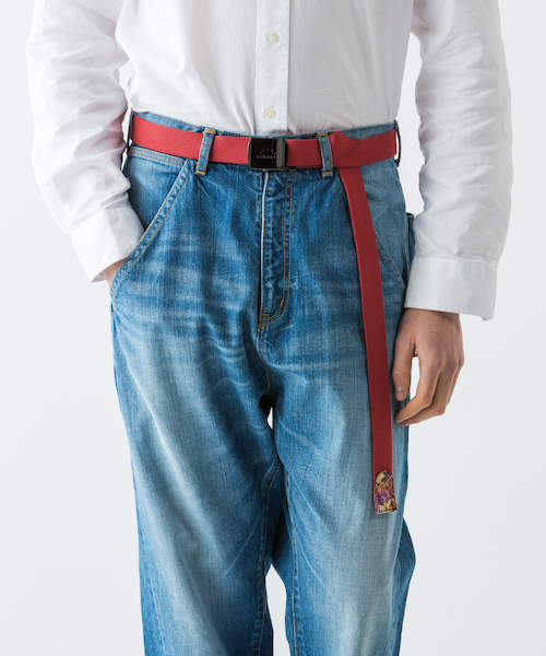 rehacer（レアセル）の「rehacer STAND : Flower Point  Buckle Belt（ベルト・メンズ・ホワイト/ブラック/ネイビー/レッド/イエロー・FREE）」の5枚目の写真