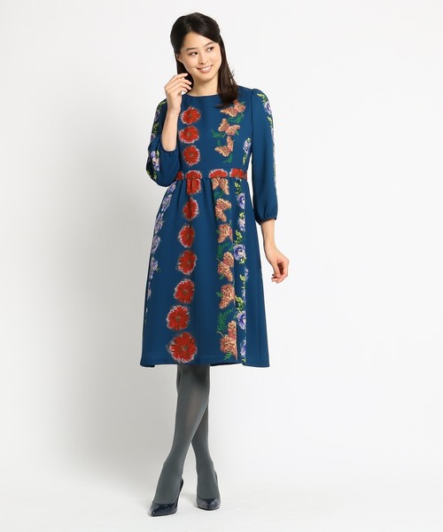 Sunauna(スーナウーナ)の「【洗える】ラインフラワープリントワンピース(ワンピース・レディース・ネイビー/グレー・38)」の11枚目の写真