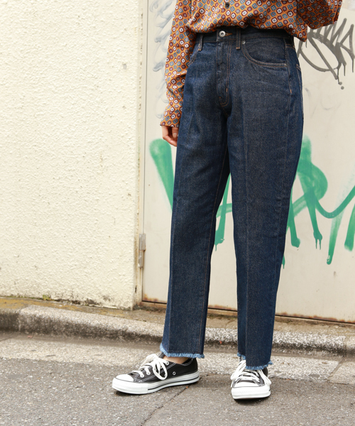 apres jour(アプレジュール)の「シガレットデニムパンツ【ZOZOTOWN限定アイテム】(デニムパンツ・レディース・インディゴブルー/ブルー・MEDIUM/LARGE/SMALL)」の2枚目の写真