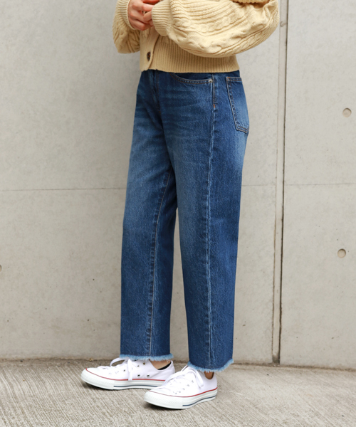 apres jour(アプレジュール)の「シガレットデニムパンツ【ZOZOTOWN限定アイテム】(デニムパンツ・レディース・インディゴブルー/ブルー・MEDIUM/LARGE/SMALL)」の1枚目の写真