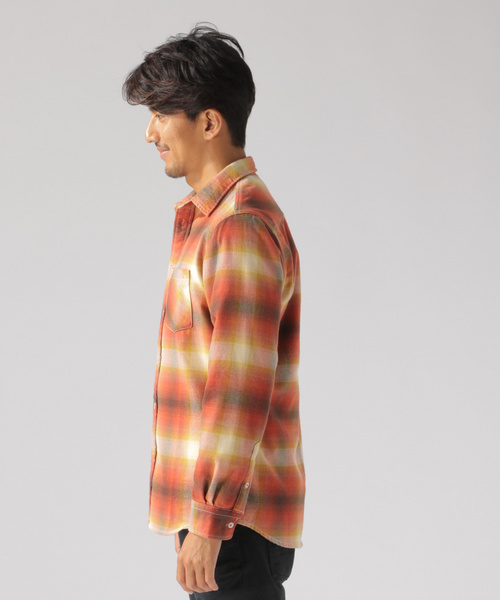 BAYFLOW（ベイフロー）の「オンブレチェックシャツ（シャツ/ブラウス・メンズ・オレンジ/グリーン/ブルー・SMALL/LARGE/X-LARGE/MEDIUM）」の11枚目の写真
