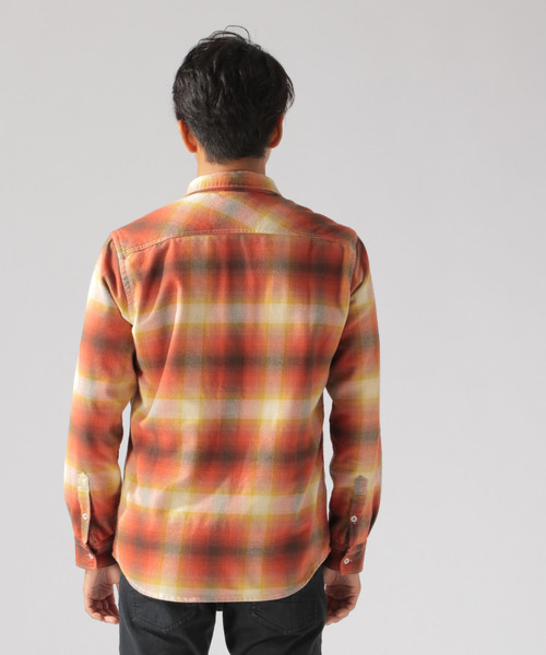 BAYFLOW（ベイフロー）の「オンブレチェックシャツ（シャツ/ブラウス・メンズ・オレンジ/グリーン/ブルー・SMALL/LARGE/X-LARGE/MEDIUM）」の17枚目の写真