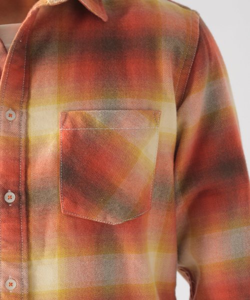 BAYFLOW（ベイフロー）の「オンブレチェックシャツ（シャツ/ブラウス・メンズ・オレンジ/グリーン/ブルー・SMALL/LARGE/X-LARGE/MEDIUM）」の10枚目の写真