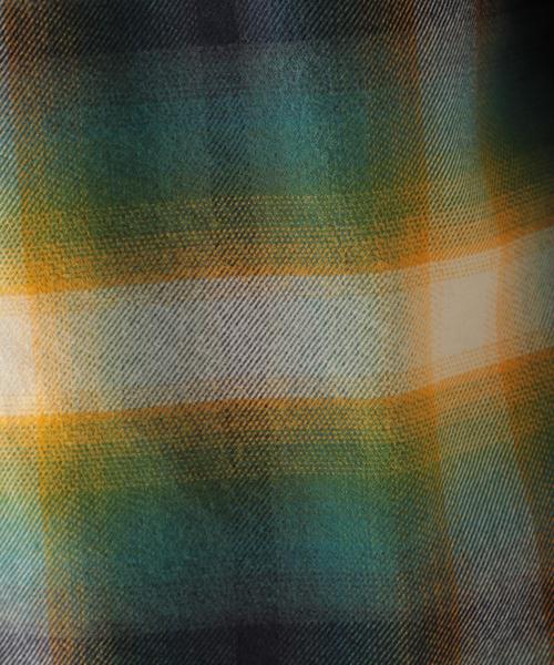 BAYFLOW（ベイフロー）の「オンブレチェックシャツ（シャツ/ブラウス・メンズ・オレンジ/グリーン/ブルー・SMALL/LARGE/X-LARGE/MEDIUM）」の16枚目の写真