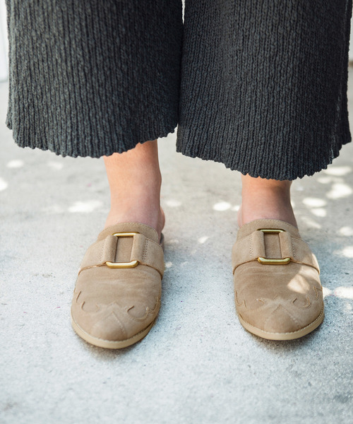 ALEXIA STAM（アリシアスタン）の「Buckle Flat Mule/フラットミュール（スリッポン・レディース・ベージュ/ブラウン/オレンジ・S/M/L）」の3枚目の写真