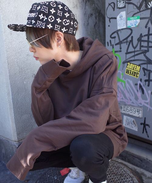 rovtski（ロフトスキー）の「【ビッグシルエット】LEESMA PO HOOD SW SOLID（パーカー・レディース・ベージュ/ブラウン/モカ・FREE）」の2枚目の写真