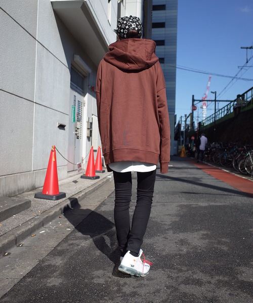 rovtski（ロフトスキー）の「【ビッグシルエット】LEESMA PO HOOD SW SOLID（パーカー・レディース・ベージュ/ブラウン/モカ・FREE）」の6枚目の写真
