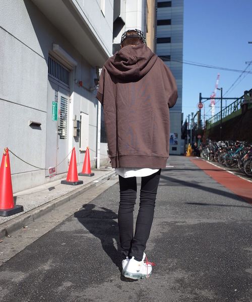 rovtski（ロフトスキー）の「【ビッグシルエット】LEESMA PO HOOD SW SOLID（パーカー・レディース・ベージュ/ブラウン/モカ・FREE）」の16枚目の写真