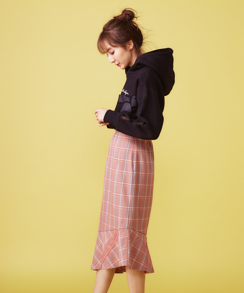 MIIA（ミーア）の「チェック柄ペプラムスカート（スカート・レディース・ブラック/オレンジ/イエロー・FREE）」の4枚目の写真