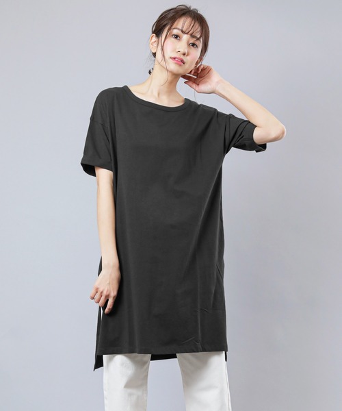 mili an deni（ミリアンデニ）の「サイドスリットTシャツワンピース（ワンピース・レディース・チャコールグレー/ブラック/ベージュ/ネイビー/オフホワイト/オリーブ/カーキ/杢グレー/ピンクベージュ/ダークベージュ/ライトグレー/ラベンダー/スミクロ/ブルー/ダークブルー/モカ/ダークオレンジ/アッシュグレー/ダークパープル・M/L）」の4枚目の写真