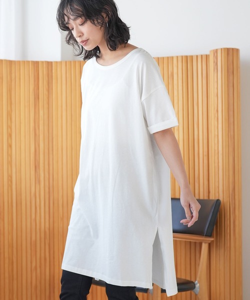 mili an deni（ミリアンデニ）の「サイドスリットTシャツワンピース（ワンピース・レディース・チャコールグレー/ブラック/ベージュ/ネイビー/オフホワイト/オリーブ/カーキ/杢グレー/ピンクベージュ/ダークベージュ/ライトグレー/ラベンダー/スミクロ/ブルー/ダークブルー/モカ/ダークオレンジ/アッシュグレー/ダークパープル・M/L）」の22枚目の写真