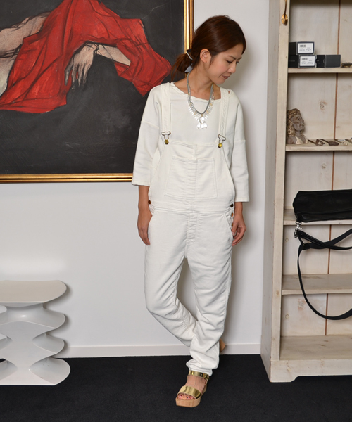 AMERICAN RAG CIE（アメリカンラグシー）の「ﾆｯﾄ風ﾃﾞﾆﾑ9分丈ｻﾛﾍﾟｯﾄ/TSS-L141-AO053（サロペット/オーバーオール・レディース・オフホワイト/インディゴブルー・FREE）」の2枚目の写真