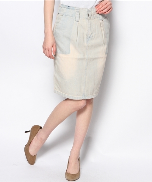alcali（アルカリ）の「ブリーチ加工＋オーバーダイデニム　濃淡コクーンデニムスカート（スカート・レディース・ブルー/ライトブルー・3/2）」の2枚目の写真