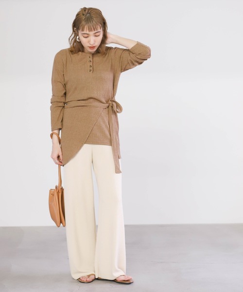 select MOCA（セレクトモカ）の「ヘンリーネックエプロンニットソープルオーバー（ニット/セーター・レディース・ブラック/ベージュ/ブラウン・FREE）」の21枚目の写真