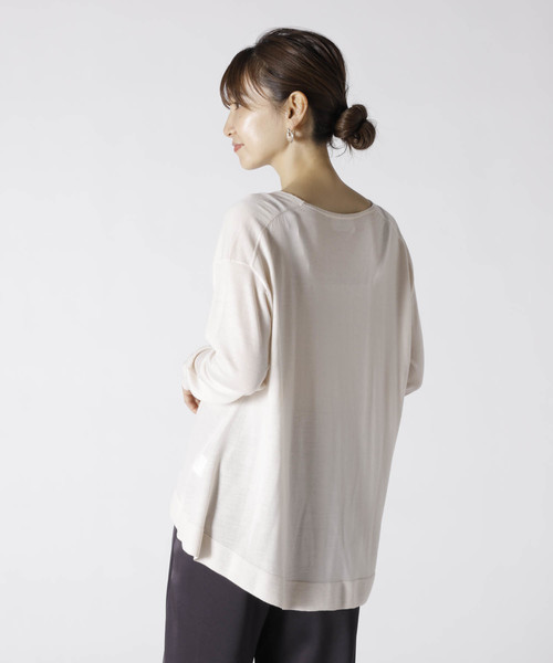 1er Arrondissement（プルミエアロンディスモン）の「Empaire Vネックニットプルオーバー（ニット/セーター・レディース・ネイビー/カーキ/キャメル/ピンク系その他・FREE）」の8枚目の写真