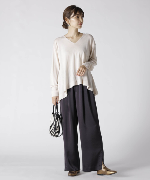 1er Arrondissement（プルミエアロンディスモン）の「Empaire Vネックニットプルオーバー（ニット/セーター・レディース・ネイビー/カーキ/キャメル/ピンク系その他・FREE）」の7枚目の写真