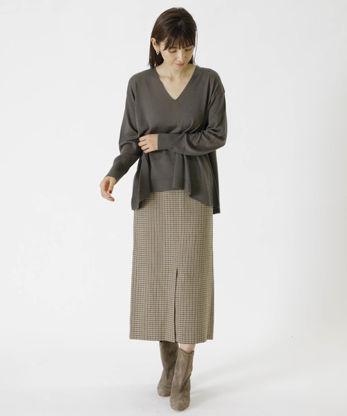 1er Arrondissement（プルミエアロンディスモン）の「Empaire Vネックニットプルオーバー（ニット/セーター・レディース・ネイビー/カーキ/キャメル/ピンク系その他・FREE）」の11枚目の写真