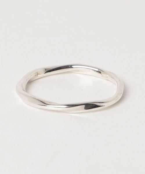 YArKA（ヤーカ）の「【YArKA/ヤーカ】silver925 twist ring[llk]/ひねりリング シルバー925（リング・メンズ・シルバー/ゴールド・#13/#9/#11/#17/#15/#19/#21/#16/#14/#4/#1/#3/#2/#12/#20/#22/#5/#6/#23/#7/#8/#10/#18）」の4枚目の写真