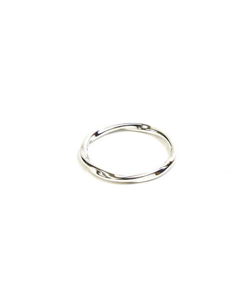 YArKA（ヤーカ）の「【YArKA/ヤーカ】silver925 twist ring[llk]/ひねりリング シルバー925（リング・メンズ・シルバー/ゴールド・#13/#9/#11/#17/#15/#19/#21/#16/#14/#4/#1/#3/#2/#12/#20/#22/#5/#6/#23/#7/#8/#10/#18）」の5枚目の写真