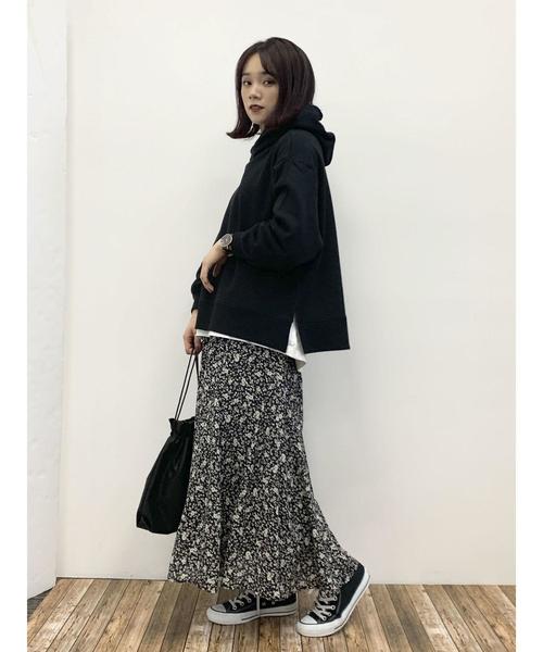 earth music&ecology(アースミュージックアンドエコロジー)の「キレイシルエットフレアスカート *(スカート・レディース・グレイッシュベージュ/ドット/ブラック系その他/ダークネイビー/その他14/ブラック系その他5・FREE)」の14枚目の写真