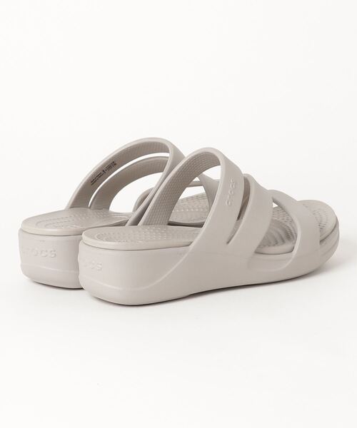 crocs(クロックス)の「クロックス crocs クロックス モントレー ストラッピー ウェッジ ウィメン crocs monterey strappy wedge w(サンダル・レディース・グレー/ブラック/ホワイト・22cm/23cm/24cm/25cm/21cm)」の4枚目の写真