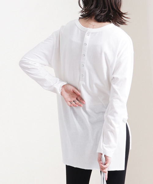 Fizz（フィズ）の「【Fizz/フィズ】　バックヘンリーネック　カットオフヘムカットソー（Tシャツ/カットソー・レディース・パープル/ベージュ/オフホワイト/ブラック・M）」の5枚目の写真