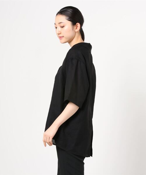 Munich(ミューニック)の「Munich(ミューニック)バックスリットシャツ(シャツ/ブラウス・レディース・ブラック/カーキ・FREE)」の4枚目の写真